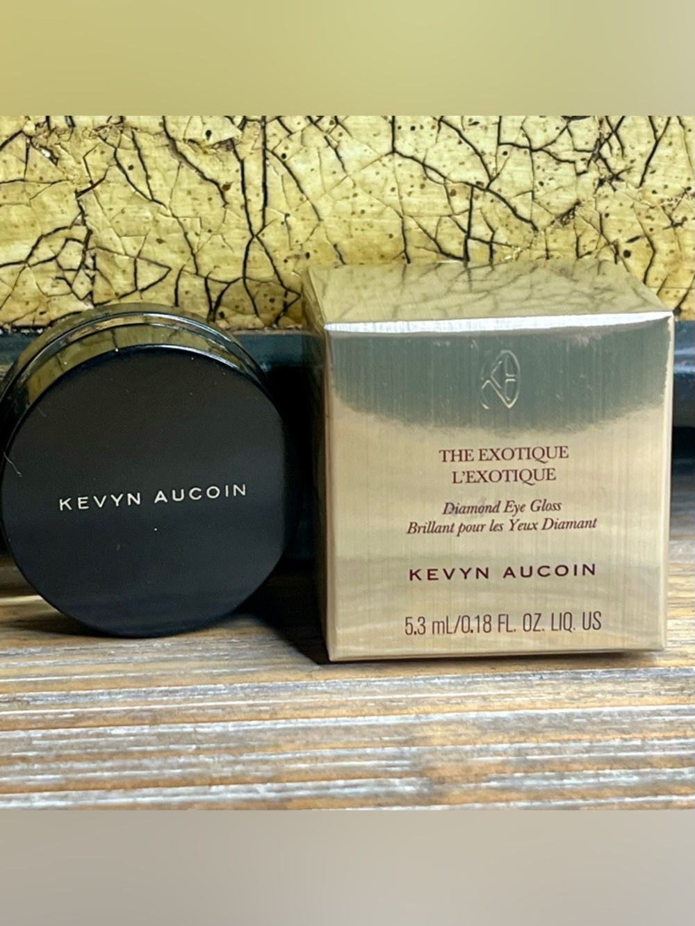 Kevyn Aucoin The Exotique Diamond Eye Gloss in GALAXY NIB